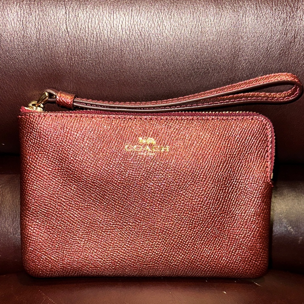 NWOT Coach Metallic Cherry Red Leather Corner Zip Wristlet